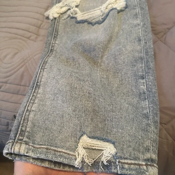 Loveret by Vervet 18W distressed jeans - Picture 3 of 9